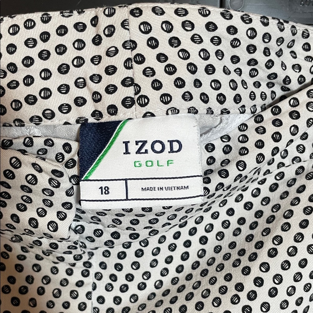 Izod Black and White Patterned Golf Shorts - Picture 2 of 3
